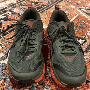 Mens Hoka Challenger ATR 6 Size 9 2E (wide)